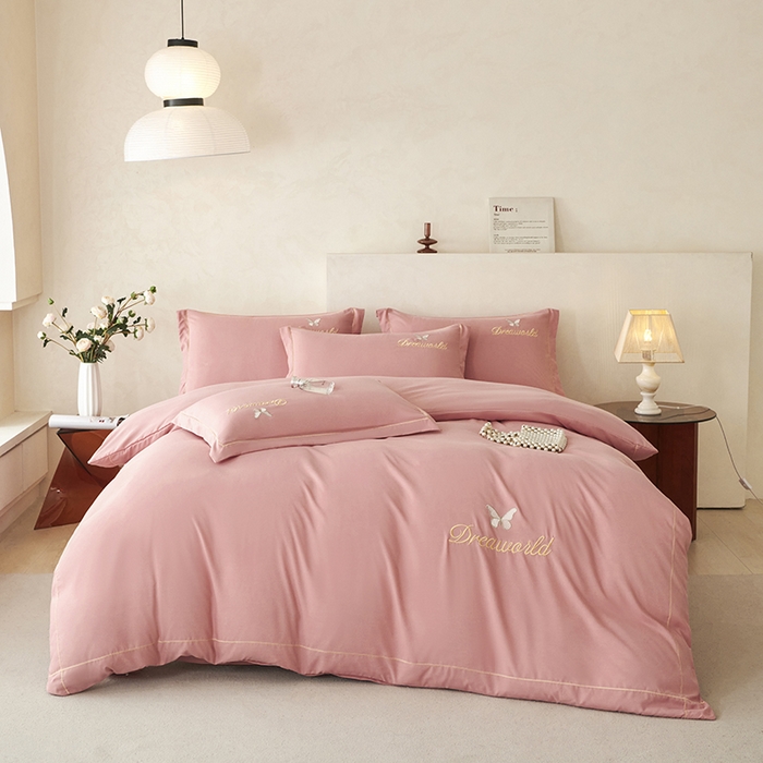 91家纺网 家纺一手货源 找家纺 （总）纽维斯 2025新款水洗棉云朵棉刺绣宽边绣花磨毛四件套-小晴天系列