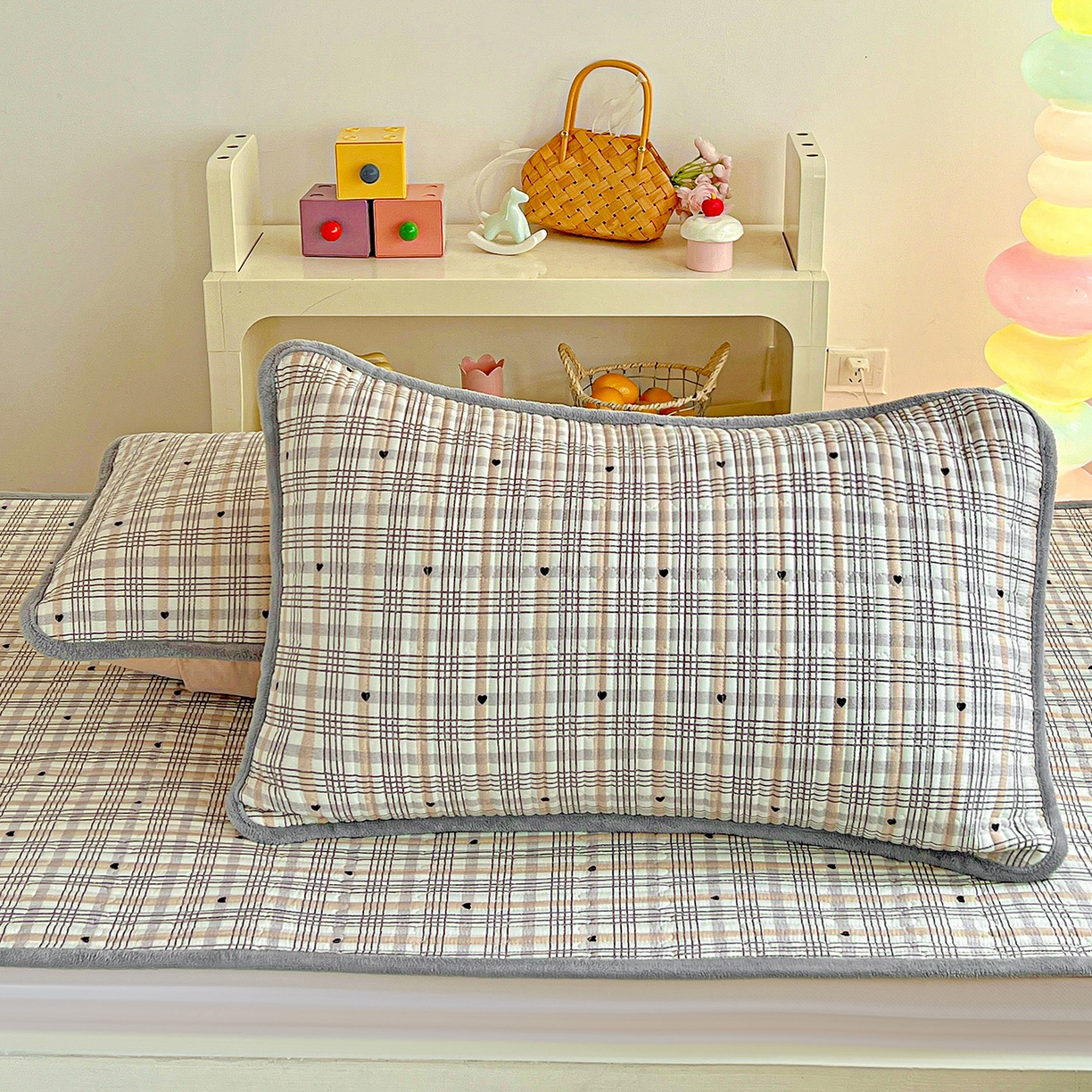 91家纺网 家纺一手货源 找家纺 恒尚居 2025新款纯棉牛奶绒学生床垫 双面两用夹棉床单床垫-秋冬款四季通用-系列一 【简格调】A纯棉-B牛奶绒