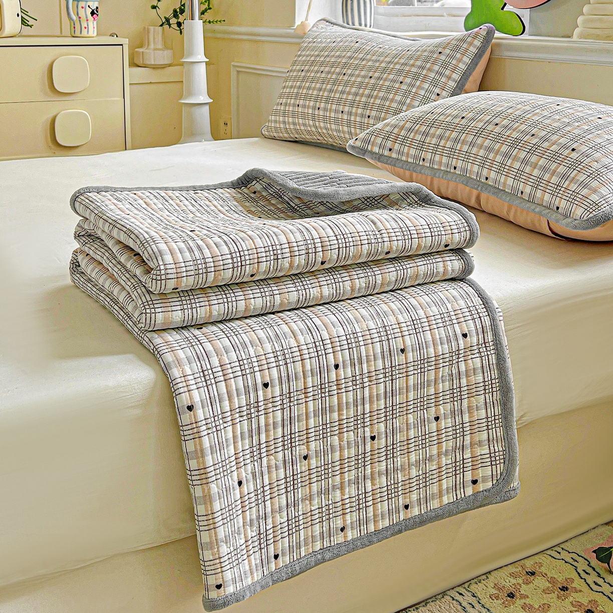 91家纺网 家纺一手货源 找家纺 恒尚居 2025新款纯棉牛奶绒学生床垫 双面两用夹棉床单床垫-秋冬款四季通用-系列一 【简格调】A纯棉-B牛奶绒