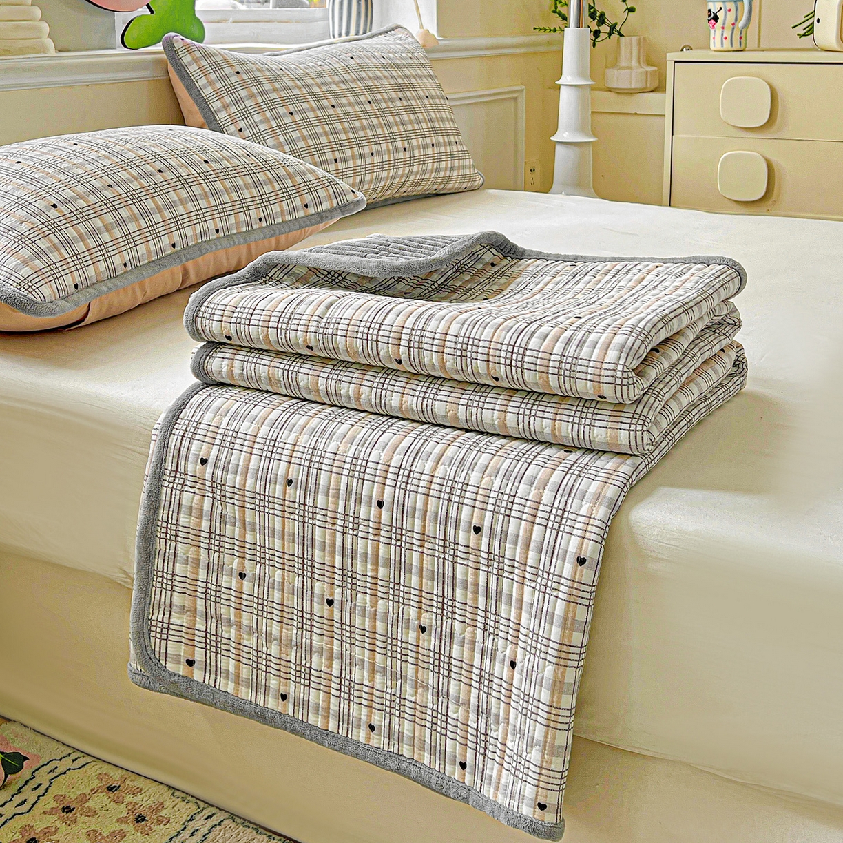 91家纺网 家纺一手货源 找家纺 恒尚居 2025新款纯棉牛奶绒学生床垫 双面两用夹棉床单床垫-秋冬款四季通用-系列一 【简格调】A纯棉-B牛奶绒