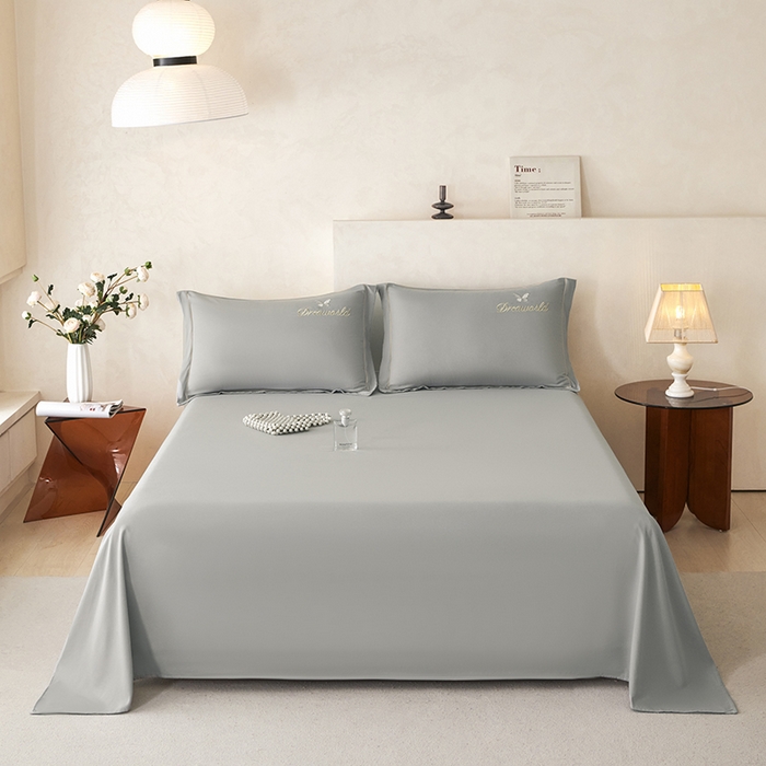 91家纺网 家纺一手货源 找家纺 纽维斯 2025新款水洗棉云朵棉刺绣宽边绣花磨毛四件套-小晴天系列 小晴天-山灰