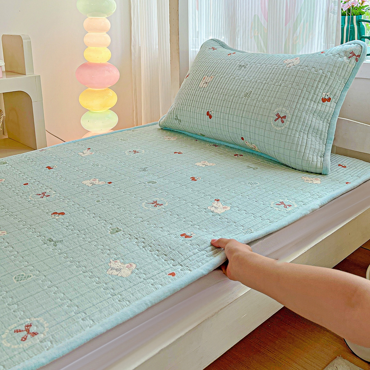 91家纺网 家纺一手货源 找家纺 恒尚居 2025新款纯棉牛奶绒学生床垫 双面两用夹棉床单床垫-秋冬款四季通用-系列一 【蓝象】A纯棉-B牛奶绒