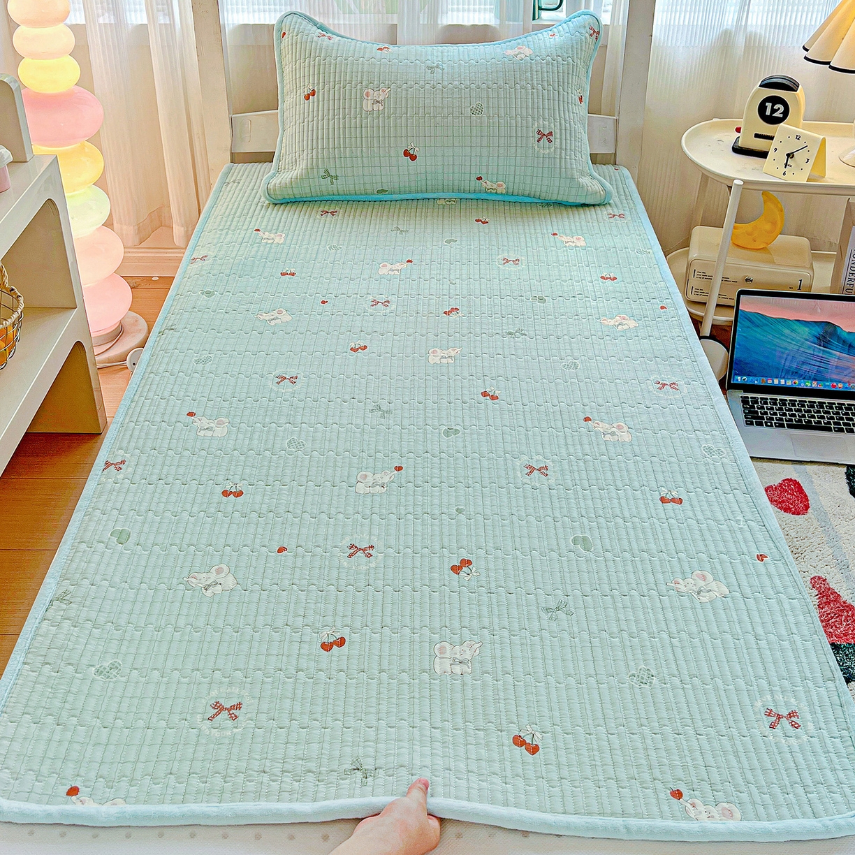 91家纺网 家纺一手货源 找家纺 恒尚居 2025新款纯棉牛奶绒学生床垫 双面两用夹棉床单床垫-秋冬款四季通用-系列一 【蓝象】A纯棉-B牛奶绒