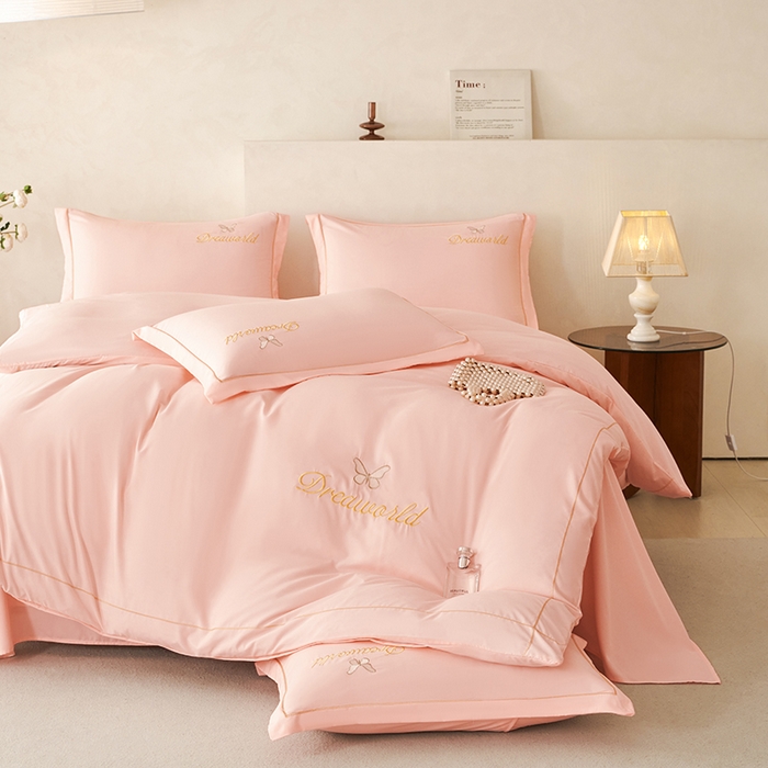 91家纺网 家纺一手货源 找家纺 纽维斯 2025新款水洗棉云朵棉刺绣宽边绣花磨毛四件套-小晴天系列 小晴天-玉色