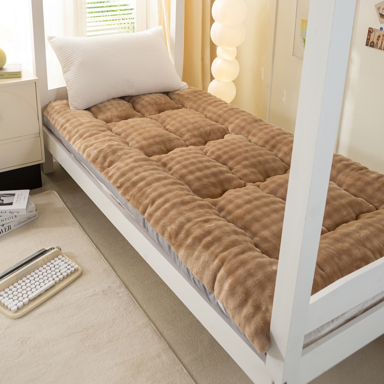 91家纺网 家纺一手货源 找家纺 （总）缦纱 2025新款高克重牛奶兔毛绒学生床垫