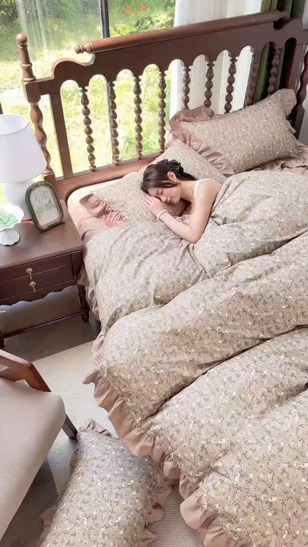 91家纺网 家纺一手货源 找家纺 未来家居 2025秋冬新款全棉法式花边款磨毛四件套 茵然-咖