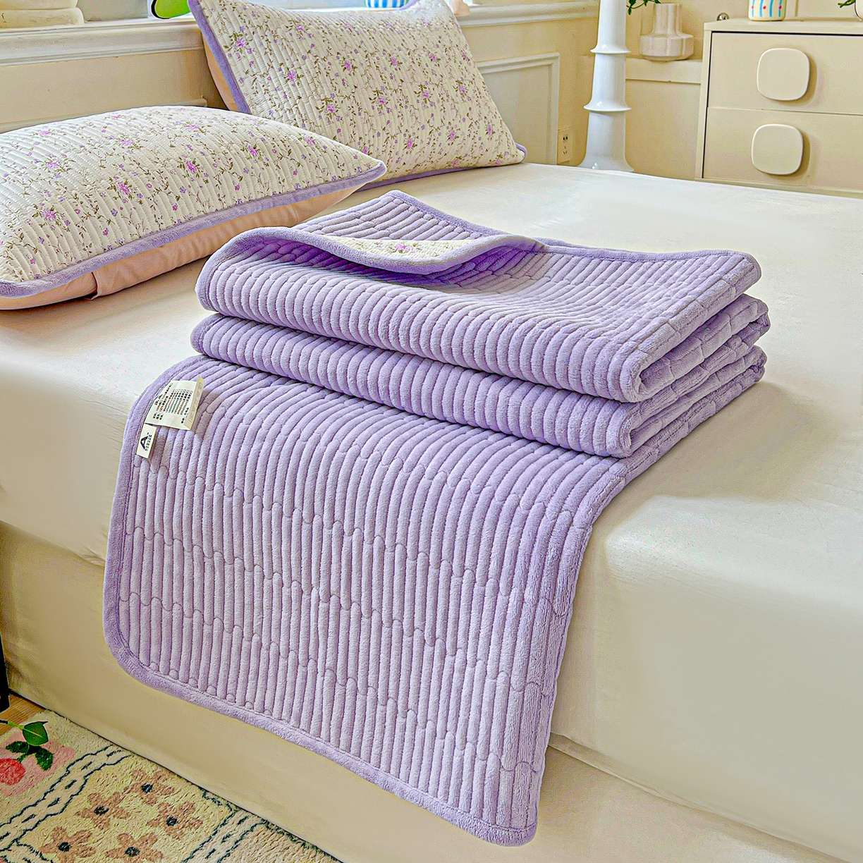 91家纺网 家纺一手货源 找家纺 恒尚居 2025新款纯棉牛奶绒学生床垫 双面两用夹棉床单床垫-秋冬款四季通用-系列一 【熏衣紫】A纯棉-B牛奶绒