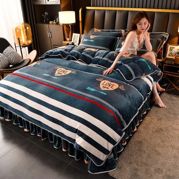 91家纺网 家纺一手货源 找家纺 绒品壹家家纺 2024新款180g7斤牛奶绒印花四件套 爱心剑