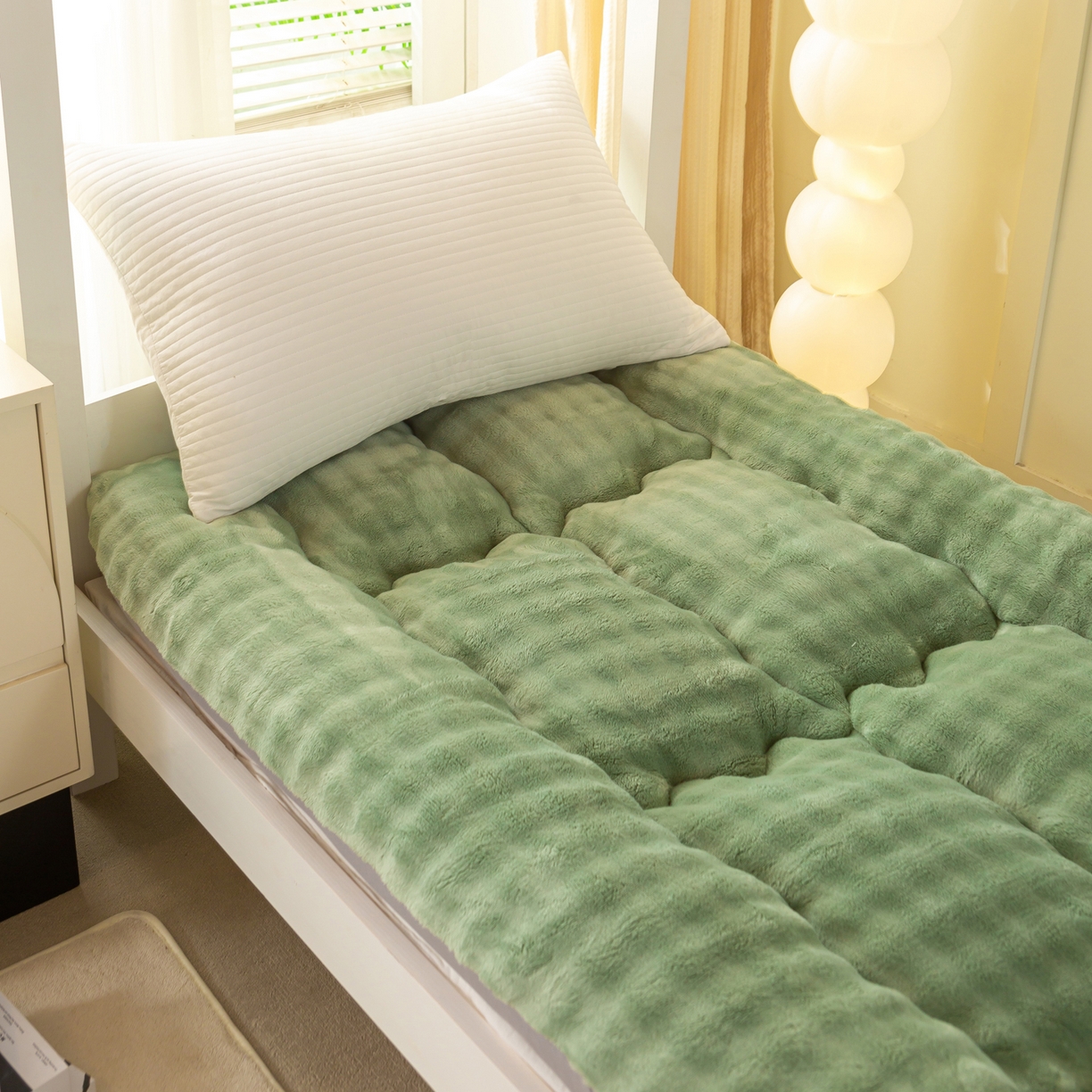 91家纺网 家纺一手货源 找家纺 缦纱 2025新款高克重牛奶兔毛绒学生床垫 森绿