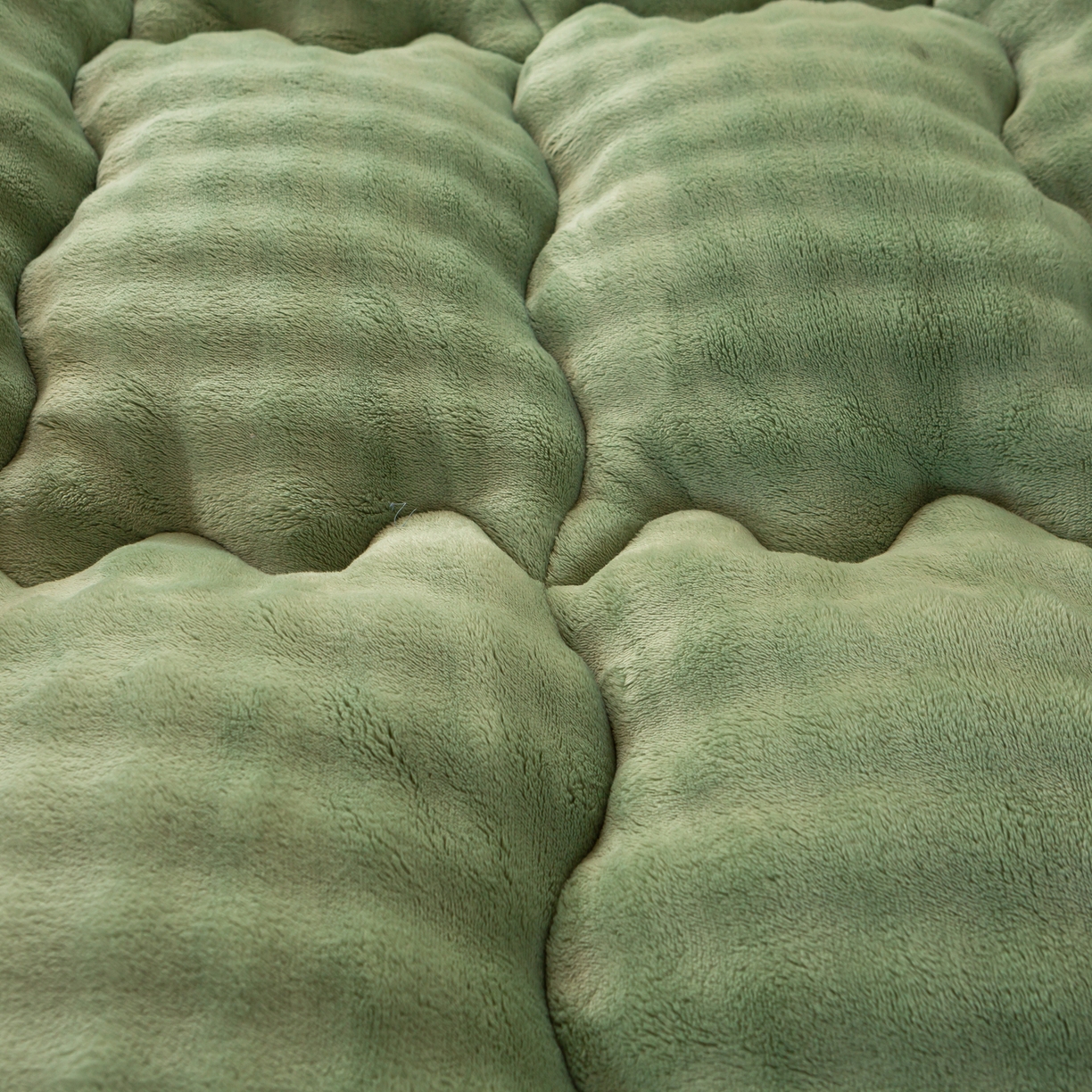 91家纺网 家纺一手货源 找家纺 缦纱 2025新款高克重牛奶兔毛绒学生床垫 森绿