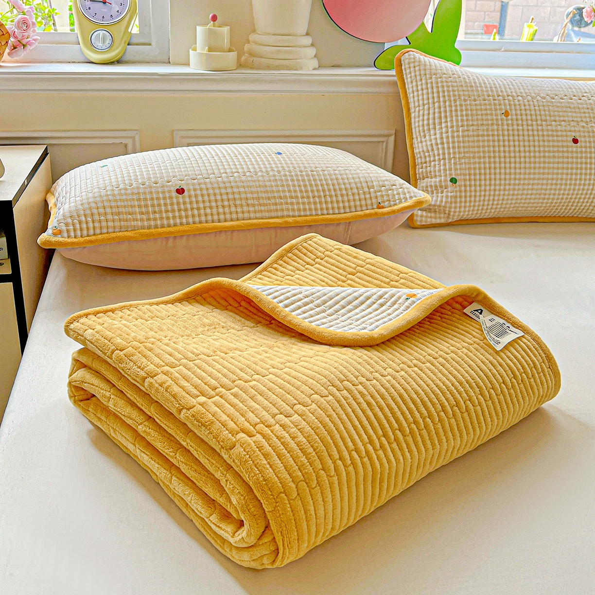 91家纺网 家纺一手货源 找家纺 恒尚居 2025新款纯棉牛奶绒学生床垫 双面两用夹棉床单床垫-秋冬款四季通用-系列一 【雨果】A纯棉-B牛奶绒