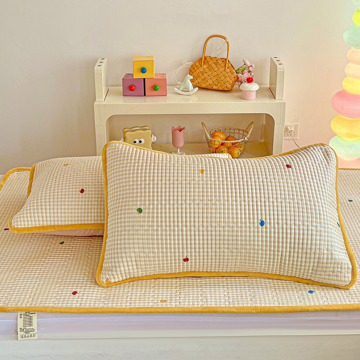 91家纺网 家纺一手货源 找家纺 恒尚居 2025新款纯棉牛奶绒学生床垫 双面两用夹棉床单床垫-秋冬款四季通用-系列一 【雨果】A纯棉-B牛奶绒