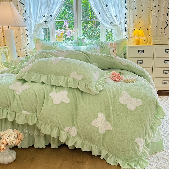 91家纺网 家纺一手货源 找家纺 唐人居 2025新款高克重阳离子牛奶绒花边夹棉床盖四件套 蝶恋花-果绿