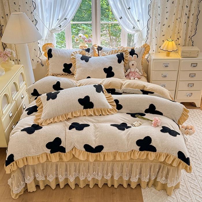 91家纺网 家纺一手货源 找家纺 唐人居 2025新款高克重阳离子牛奶绒花边夹棉床盖四件套 蝶恋花-卡其