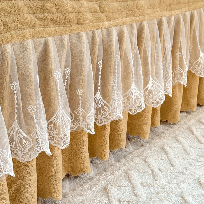 91家纺网 家纺一手货源 找家纺 唐人居 2025新款高克重阳离子牛奶绒花边夹棉床盖四件套 蝶恋花-卡其