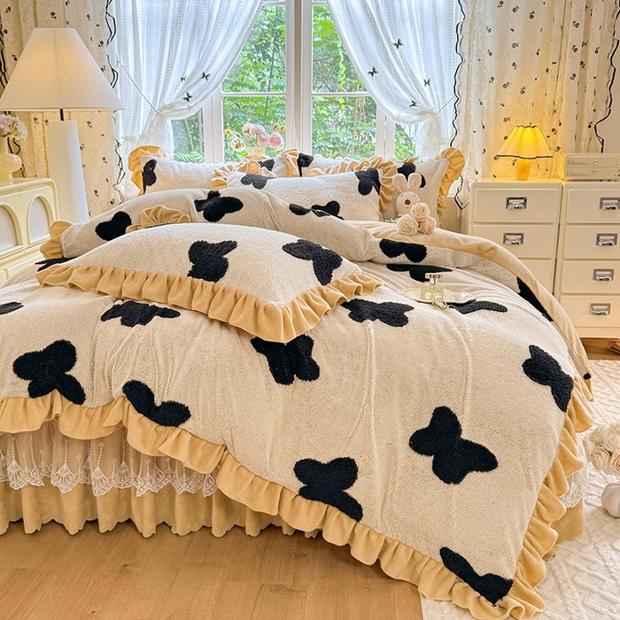 91家纺网 家纺一手货源 找家纺 唐人居 2025新款高克重阳离子牛奶绒花边夹棉床盖四件套 蝶恋花-卡其