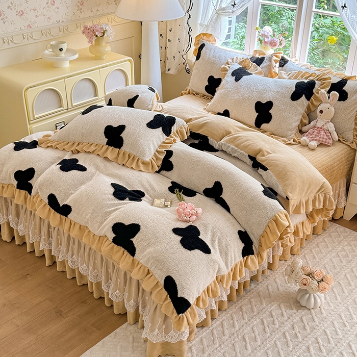 91家纺网 家纺一手货源 找家纺 唐人居 2025新款高克重阳离子牛奶绒花边夹棉床盖四件套 蝶恋花-卡其