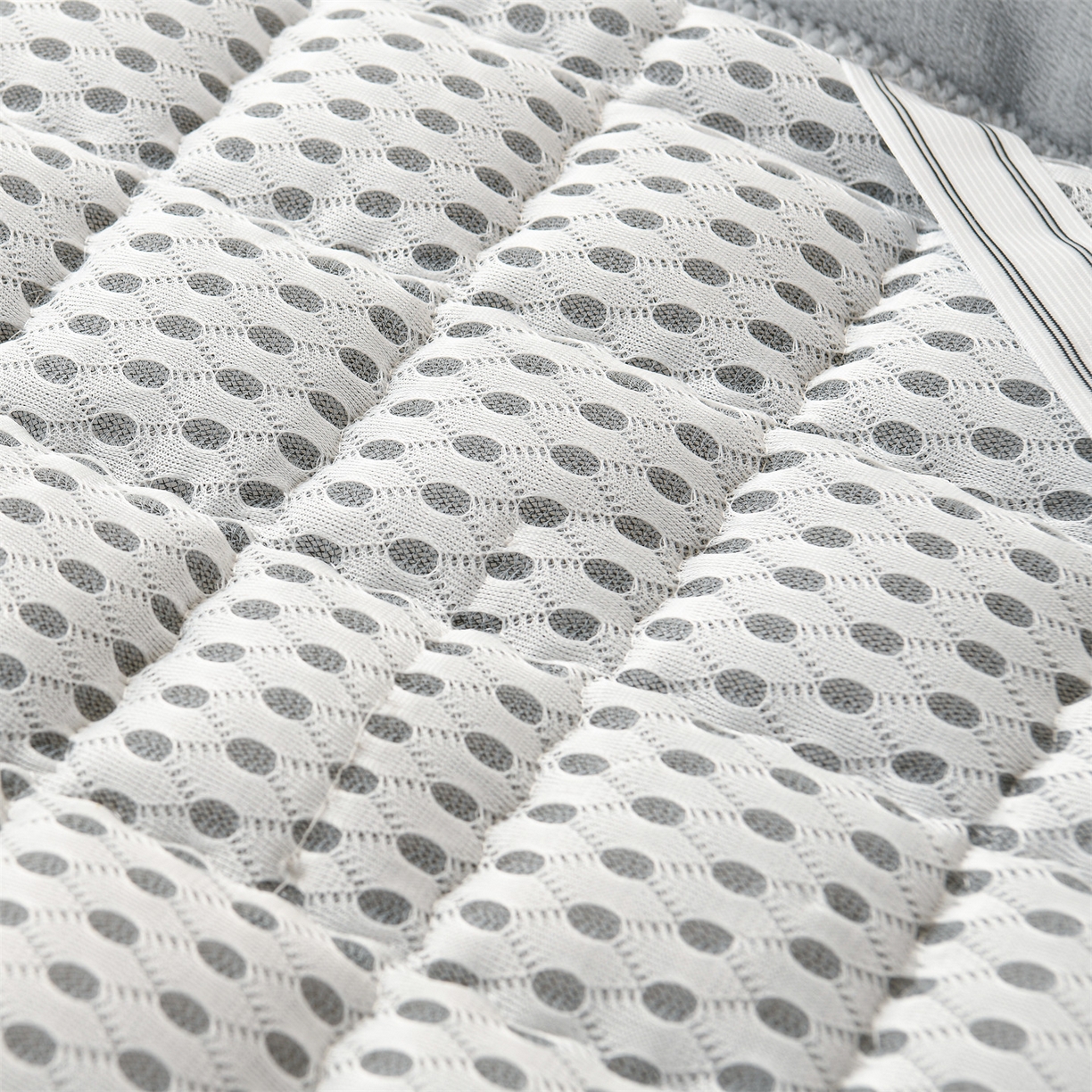 91家纺网 家纺一手货源 找家纺 欧邦 2025新款240克臻棉绒和煦春风系列床垫学生床 和煦春风-松针墨