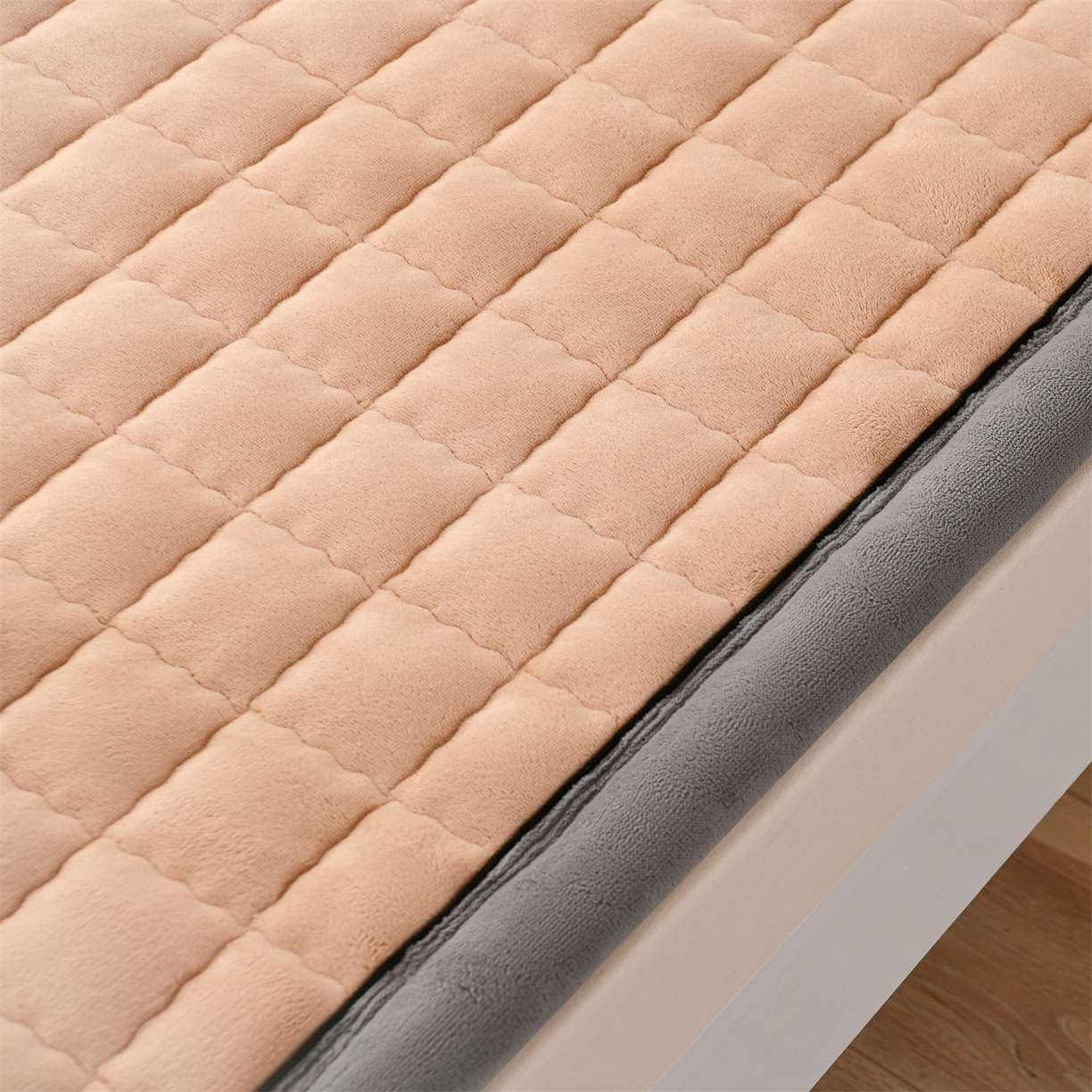 91家纺网 家纺一手货源 找家纺 欧邦 2025新款240克臻棉绒和煦春风系列床垫学生床 和煦春风-米驼