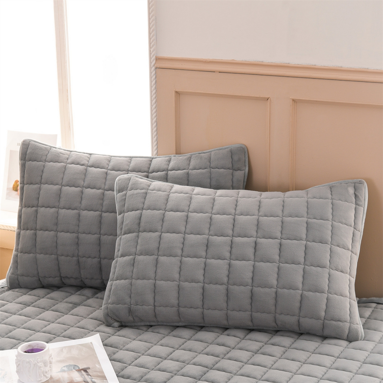 91家纺网 家纺一手货源 找家纺 欧邦 2025新款加厚臻棉绒半消光牛奶绒床垫床褥学生榻榻米薄垫子 和煦春风-象灰