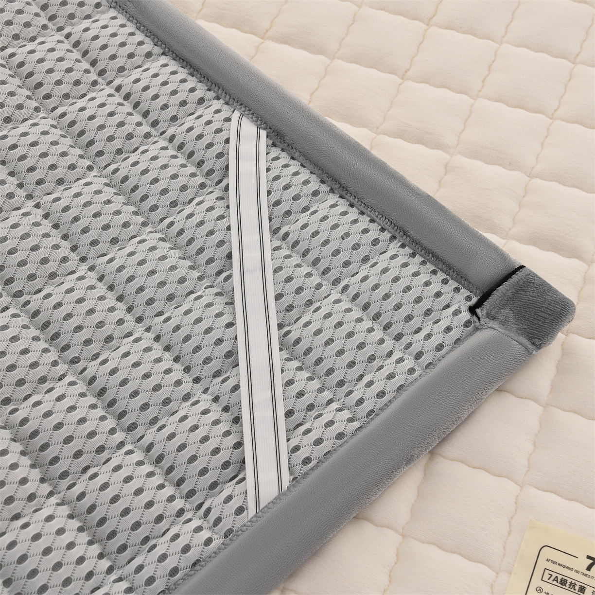 91家纺网 家纺一手货源 找家纺 欧邦 2025新款加厚臻棉绒半消光牛奶绒床垫床褥学生榻榻米薄垫子 和煦春风-杏仁米