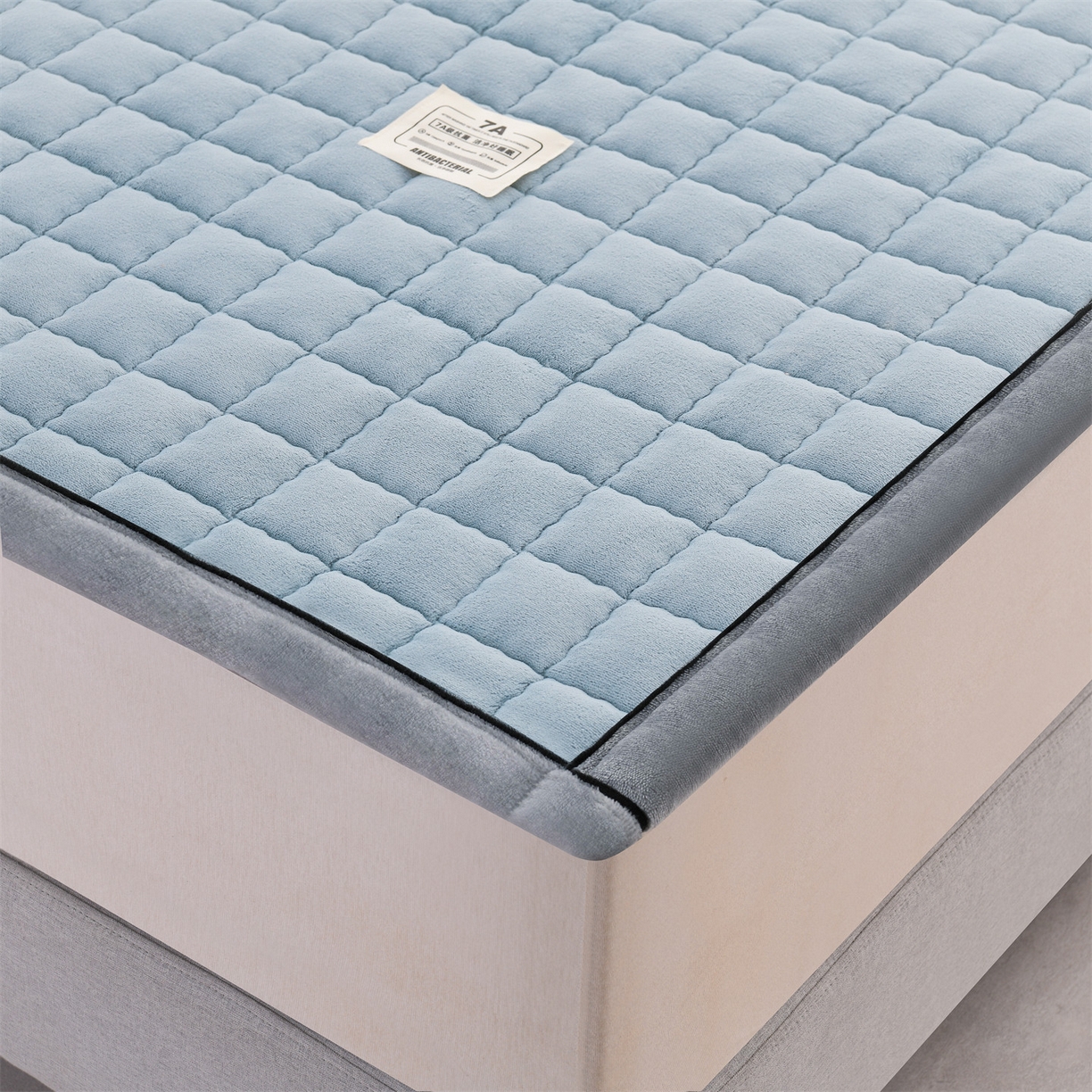 91家纺网 家纺一手货源 找家纺 欧邦 2025新款加厚臻棉绒半消光牛奶绒床垫床褥学生榻榻米薄垫子 和煦春风-天缥