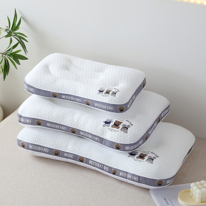 91家纺网 家纺一手货源 找家纺 （总）永乐枕芯 2025新款针织三只小熊护颈椎枕枕头枕芯