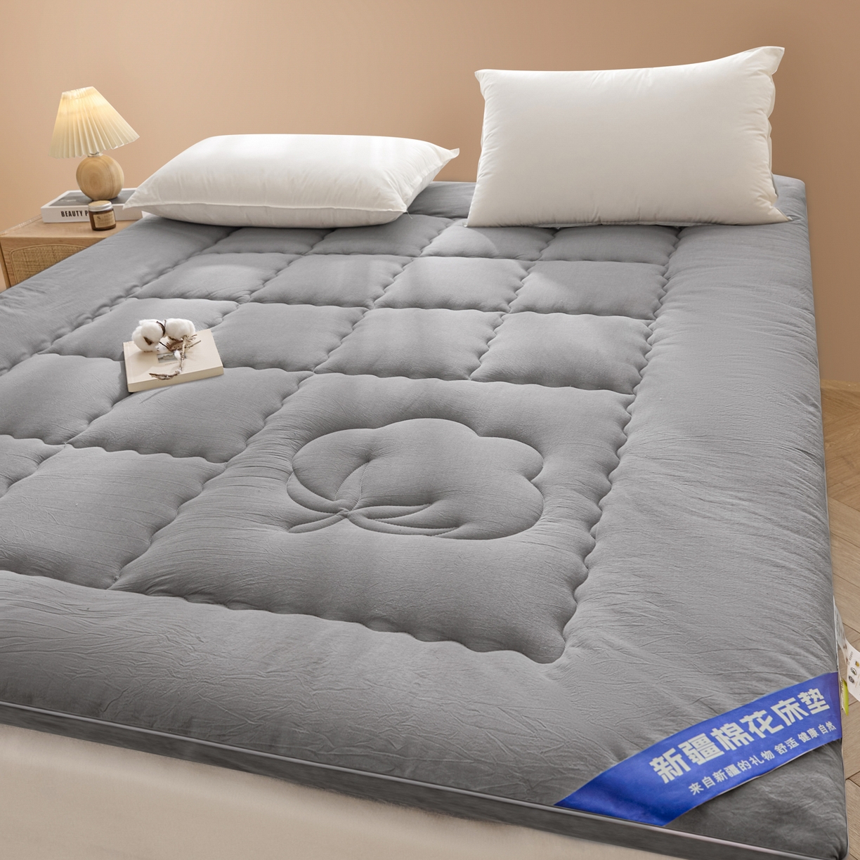 91家纺网 家纺一手货源 找家纺 悠米悠家 2025新款亲肤加厚棉花夹棉床褥 灰色