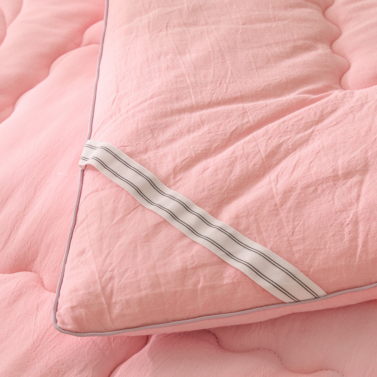 91家纺网 家纺一手货源 找家纺 悠米悠家 2025新款亲肤加厚棉花夹棉床褥 粉色