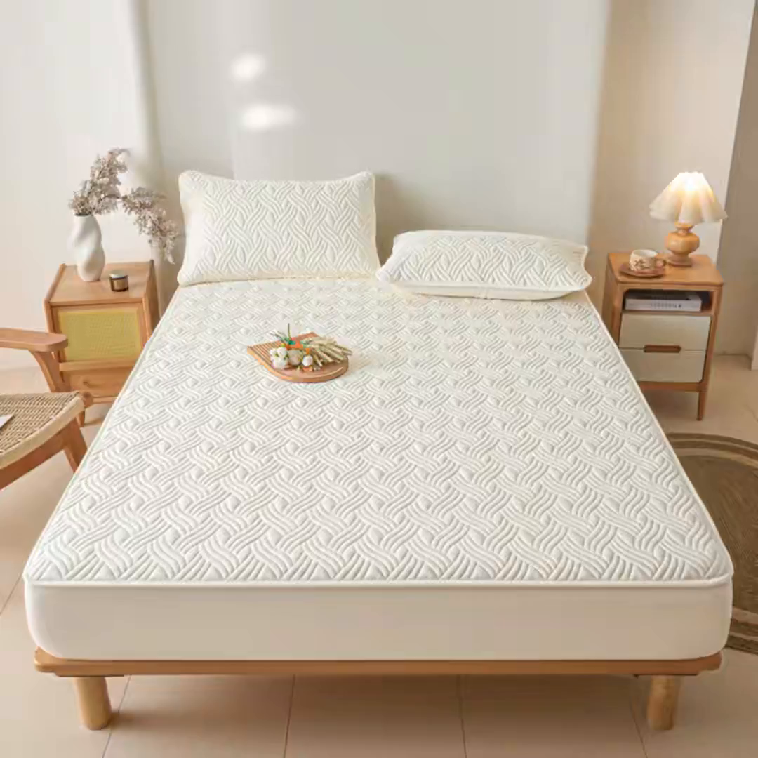 91家纺网 家纺一手货源 找家纺 九亭家纺 2025新款A类防水夹棉床笠 防水款-水波纹-云朵白