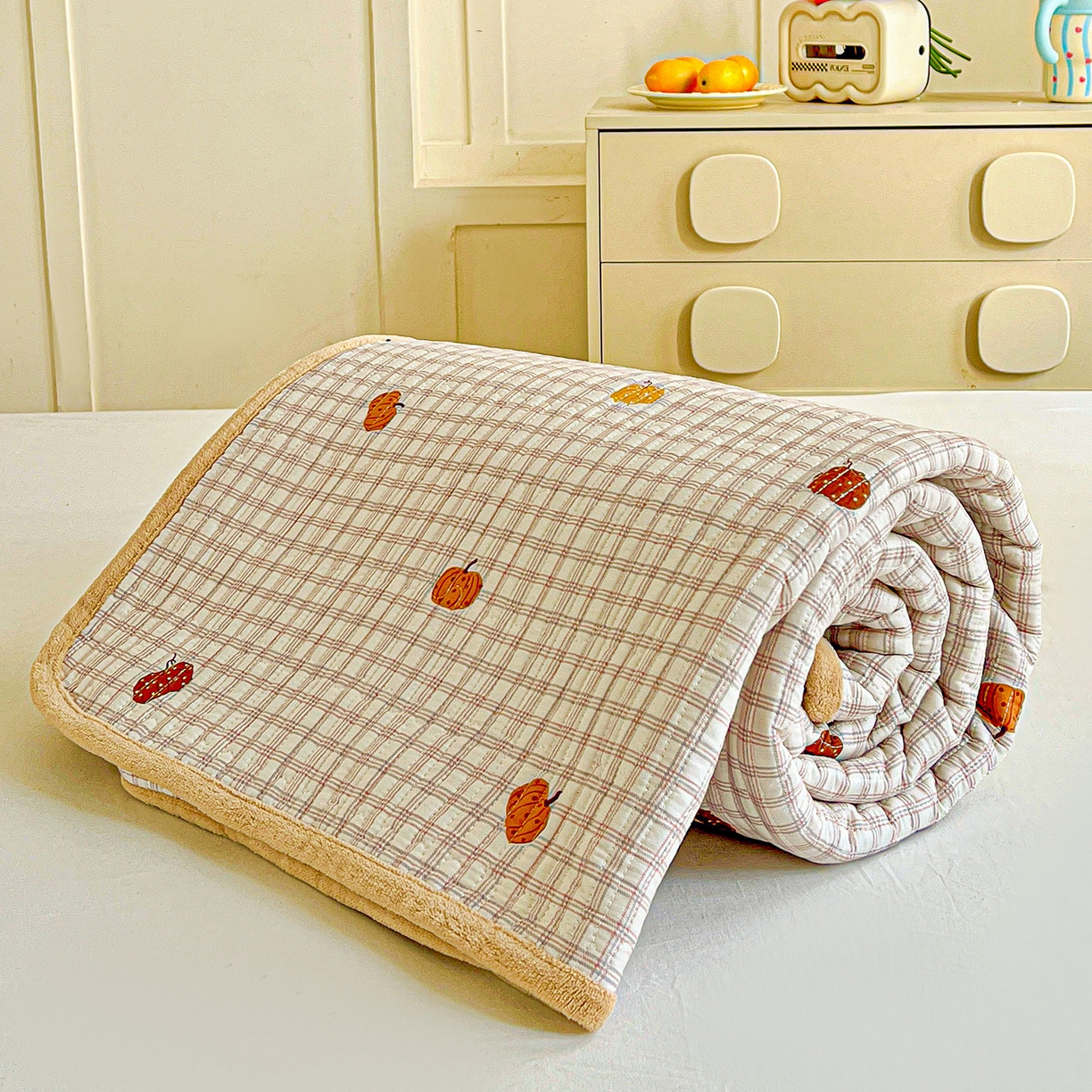 91家纺网 家纺一手货源 找家纺 恒尚居 2025新款纯棉牛奶绒学生床垫 双面两用夹棉床单床垫-秋冬款 四季通用-系列二 【奇趣南瓜】-A纯棉-B牛奶绒