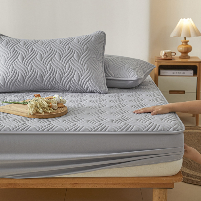 91家纺网 家纺一手货源 找家纺 九亭家纺 2025新款A类防水夹棉床笠 防水款-水波纹-灰色