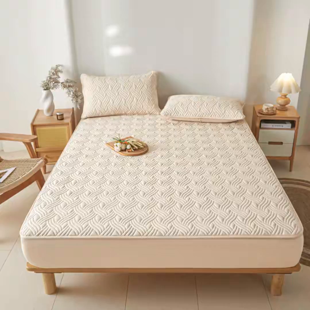 91家纺网 家纺一手货源 找家纺 九亭家纺 2025新款A类防水夹棉床笠 防水款-水波纹-奶咖