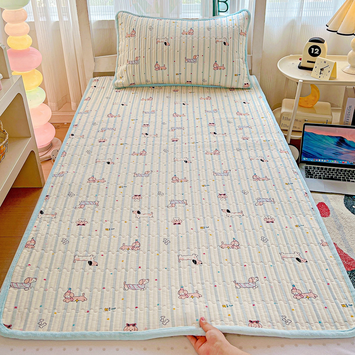 91家纺网 家纺一手货源 找家纺 恒尚居 2025新款纯棉牛奶绒学生床垫 双面两用夹棉床单床垫-秋冬款 四季通用-系列二 【机灵旺仔】-A纯棉-B牛奶绒