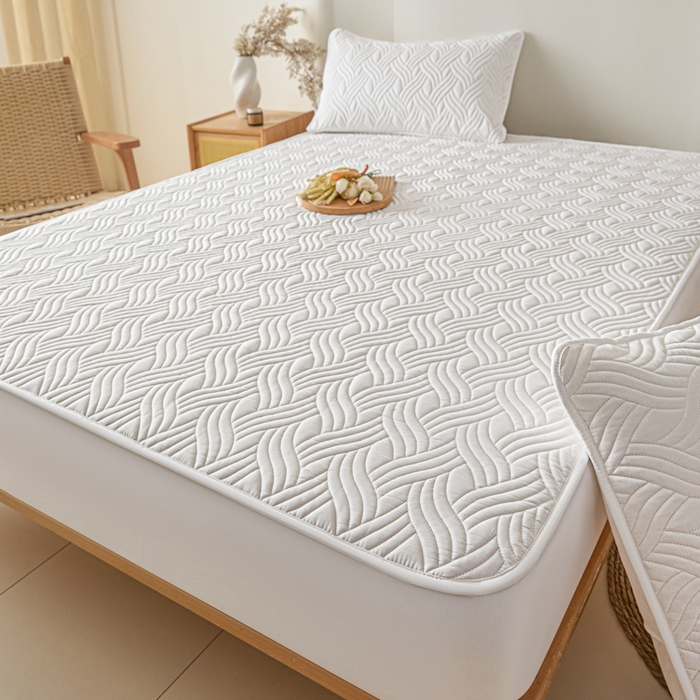 91家纺网 家纺一手货源 找家纺 九亭家纺 2025新款A类防水夹棉床笠 水波纹-白色