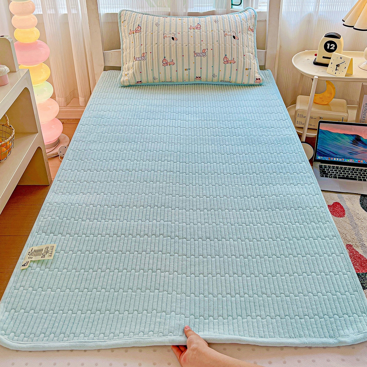 91家纺网 家纺一手货源 找家纺 恒尚居 2025新款纯棉牛奶绒学生床垫 双面两用夹棉床单床垫-秋冬款 四季通用-系列二 【机灵旺仔】-A纯棉-B牛奶绒