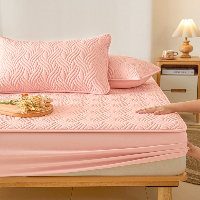 91家纺网 家纺一手货源 找家纺 九亭家纺 2025新款A类防水夹棉床笠 水波纹-豆沙