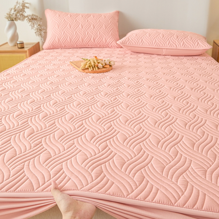 91家纺网 家纺一手货源 找家纺 九亭家纺 2025新款A类防水夹棉床笠 水波纹-豆沙