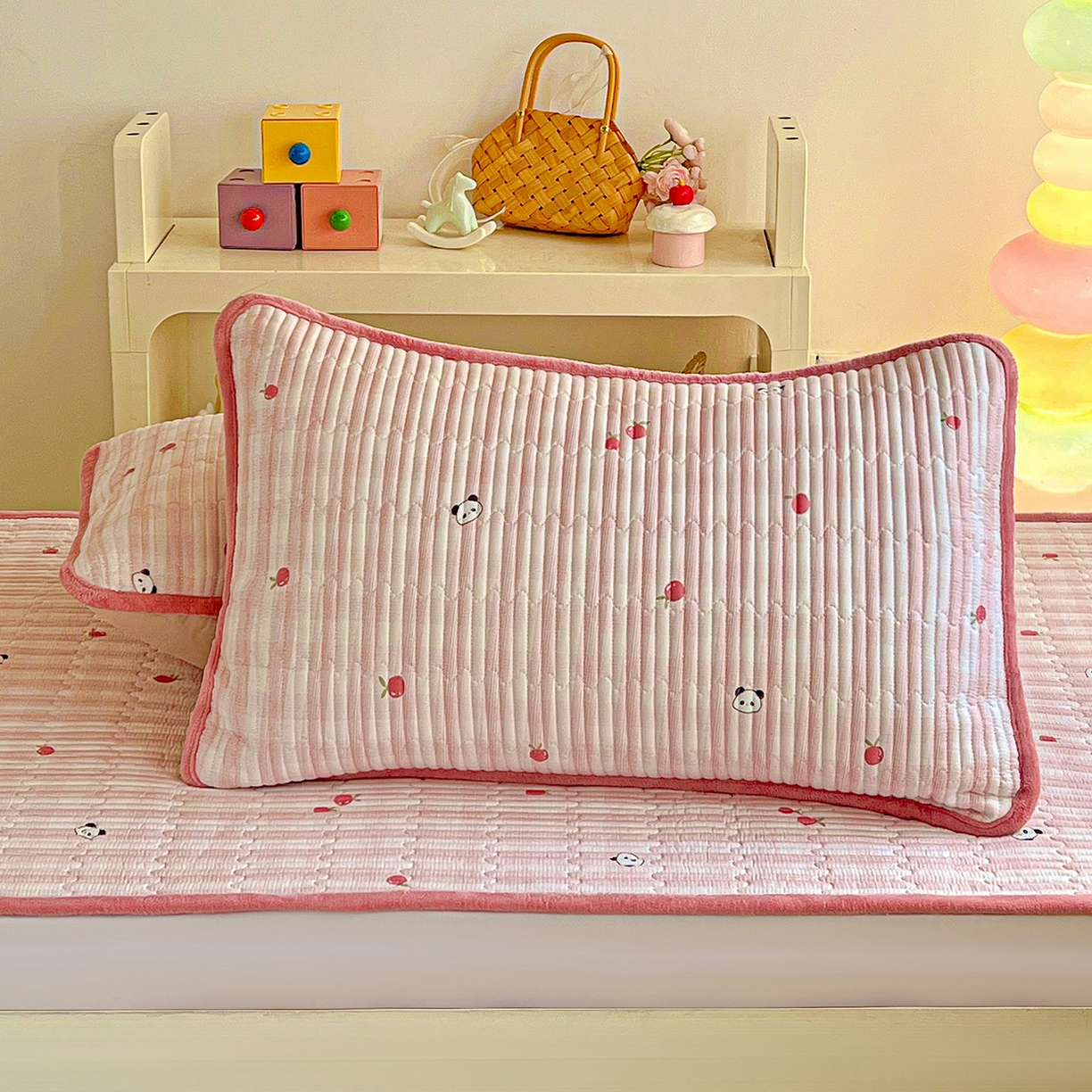 91家纺网 家纺一手货源 找家纺 恒尚居 2025新款纯棉牛奶绒学生床垫 双面两用夹棉床单床垫-秋冬款 四季通用-系列二 【小欢喜-粉】-A纯棉-B牛奶绒