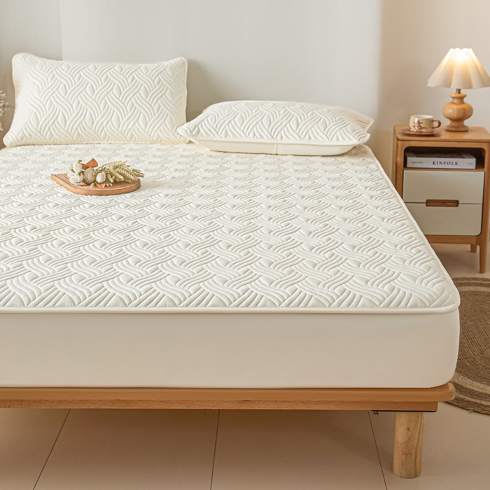 91家纺网 家纺一手货源 找家纺 九亭家纺 2025新款A类防水夹棉床笠 水波纹-云朵白