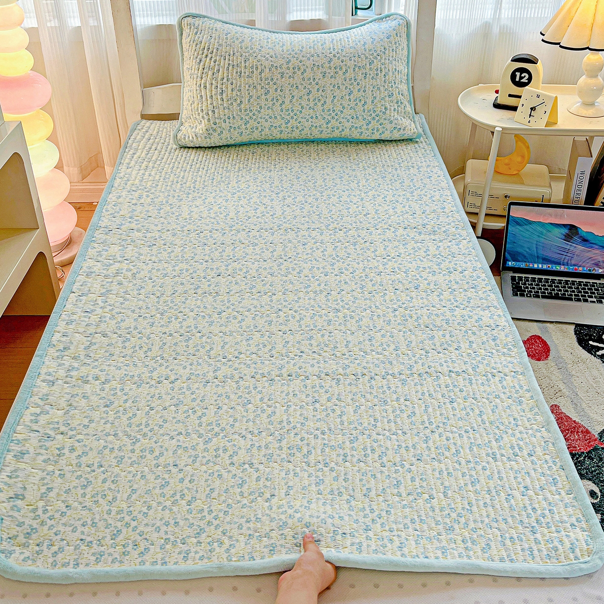 91家纺网 家纺一手货源 找家纺 恒尚居 2025新款纯棉牛奶绒学生床垫 双面两用夹棉床单床垫-秋冬款 四季通用-系列二 【雪兰】-A纯棉-B牛奶绒