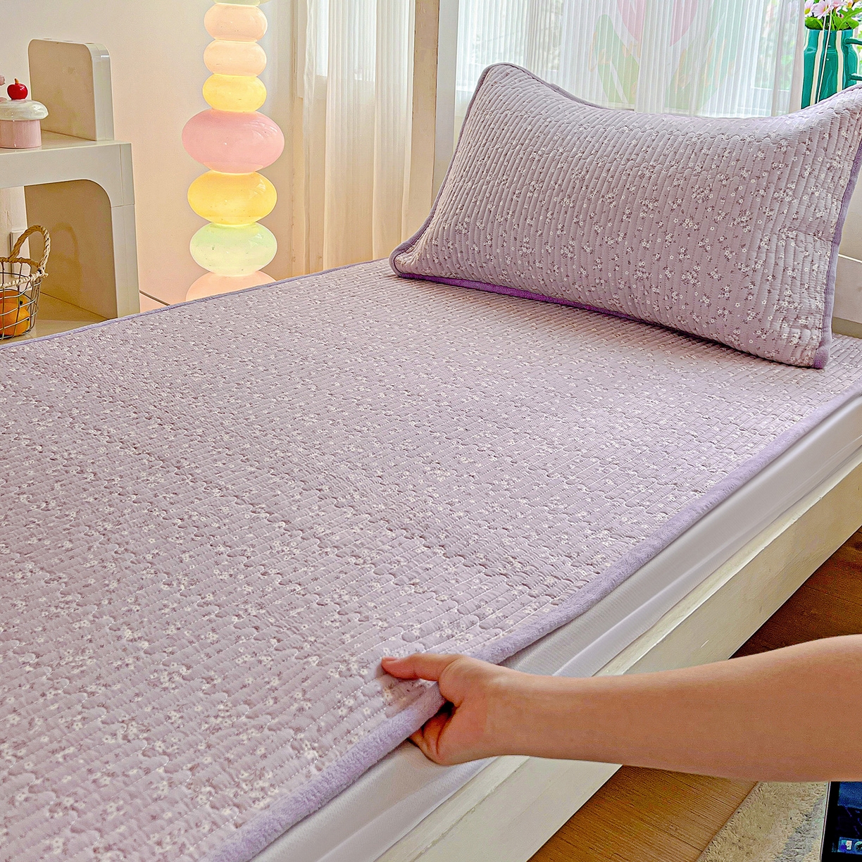 91家纺网 家纺一手货源 找家纺 恒尚居 2025新款纯棉牛奶绒学生床垫 双面两用夹棉床单床垫-秋冬款 四季通用-系列二 【花言】-A纯棉-B牛奶绒