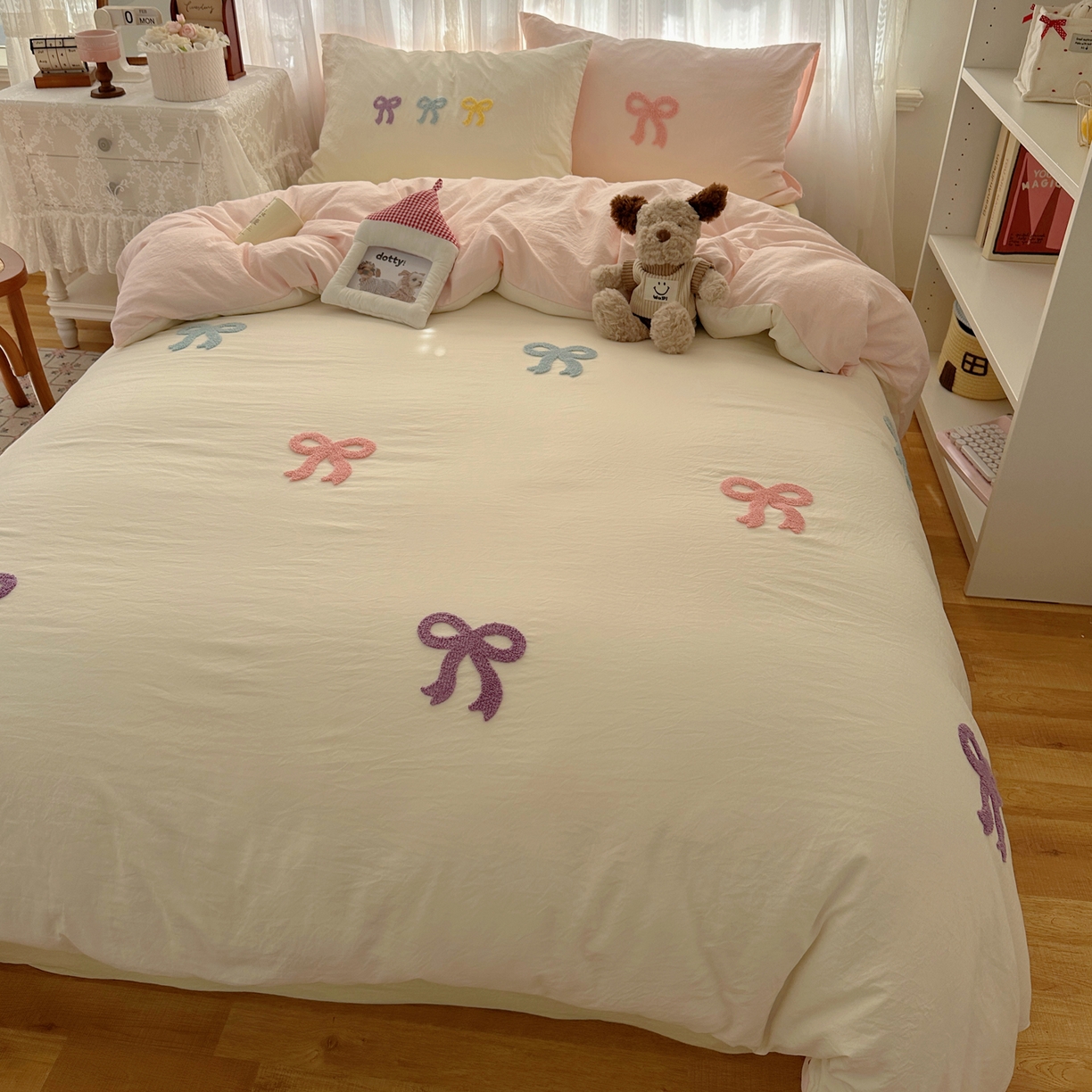 91家纺网 家纺一手货源 找家纺 顾里家纺 2025新款韩系蝴蝶结云朵棉毛巾绣套件四件套-少女梦想 少女梦想（米）