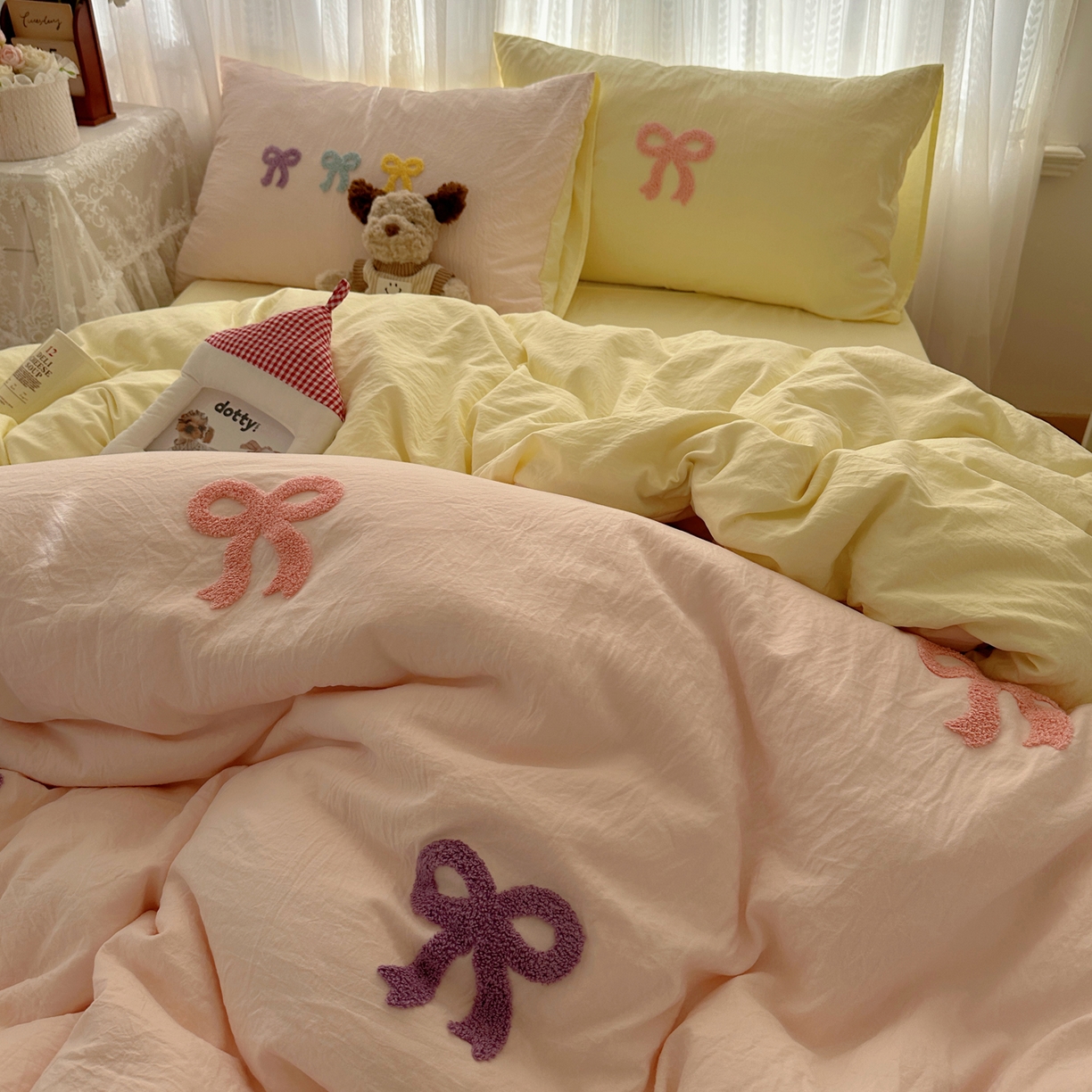 91家纺网 家纺一手货源 找家纺 顾里家纺 2025新款韩系蝴蝶结云朵棉毛巾绣套件四件套-少女梦想 少女梦想（粉）