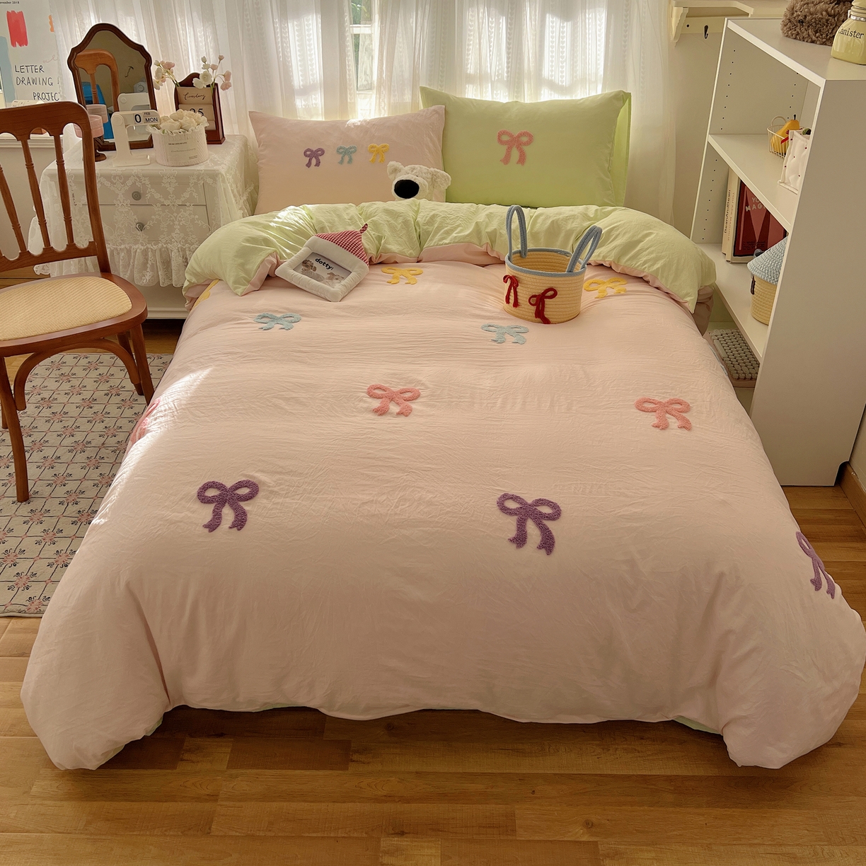 91家纺网 家纺一手货源 找家纺 顾里家纺 2025新款韩系蝴蝶结云朵棉毛巾绣套件四件套-少女梦想 少女梦想（粉绿）