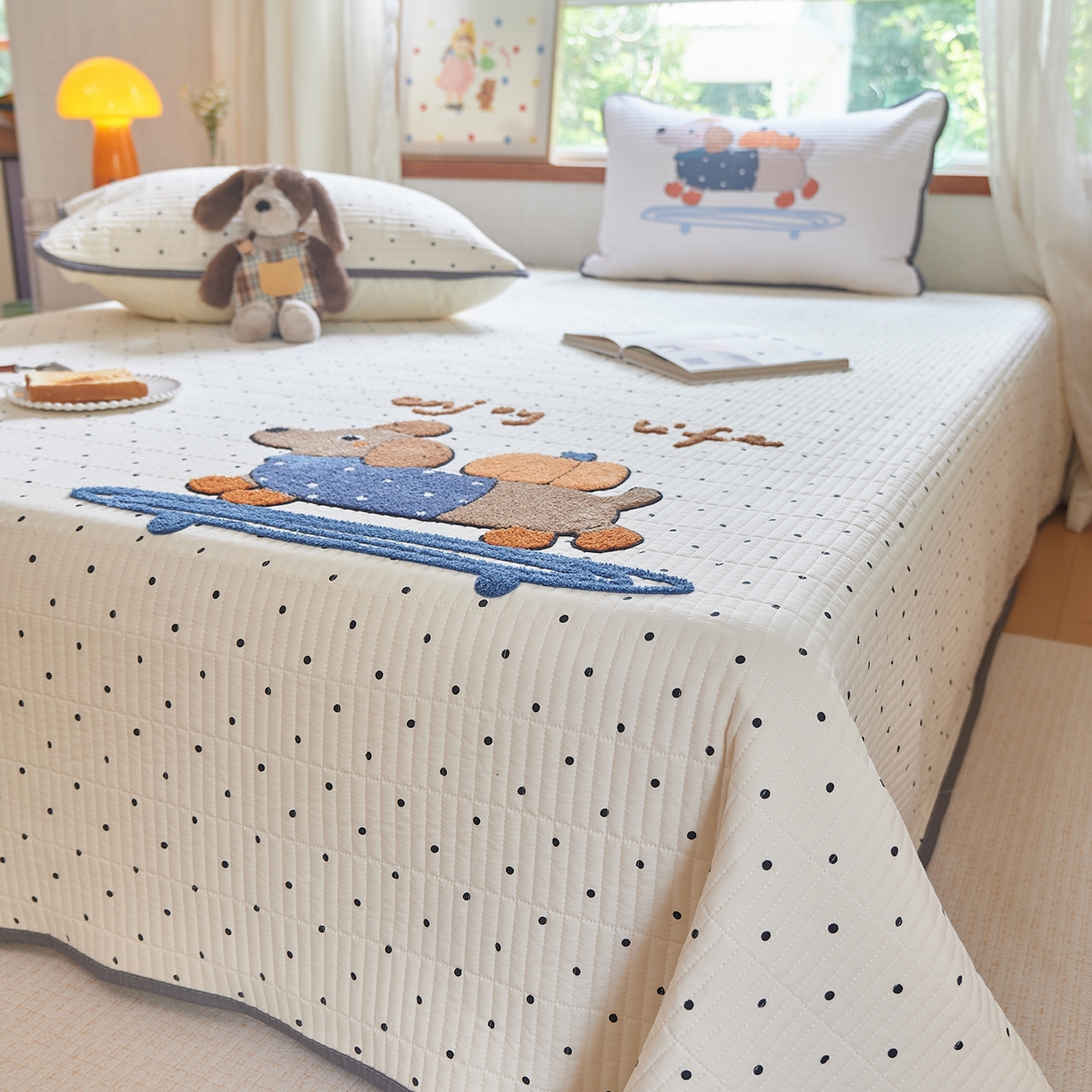 91家纺网 家纺一手货源 找家纺 鑫喜莱家纺 2025新款云朵棉毛巾绣床盖三件套 南瓜狗