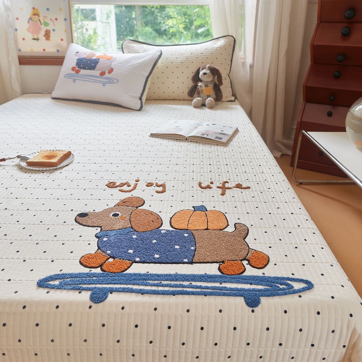 91家纺网 家纺一手货源 找家纺 鑫喜莱家纺 2025新款云朵棉毛巾绣床盖三件套 南瓜狗