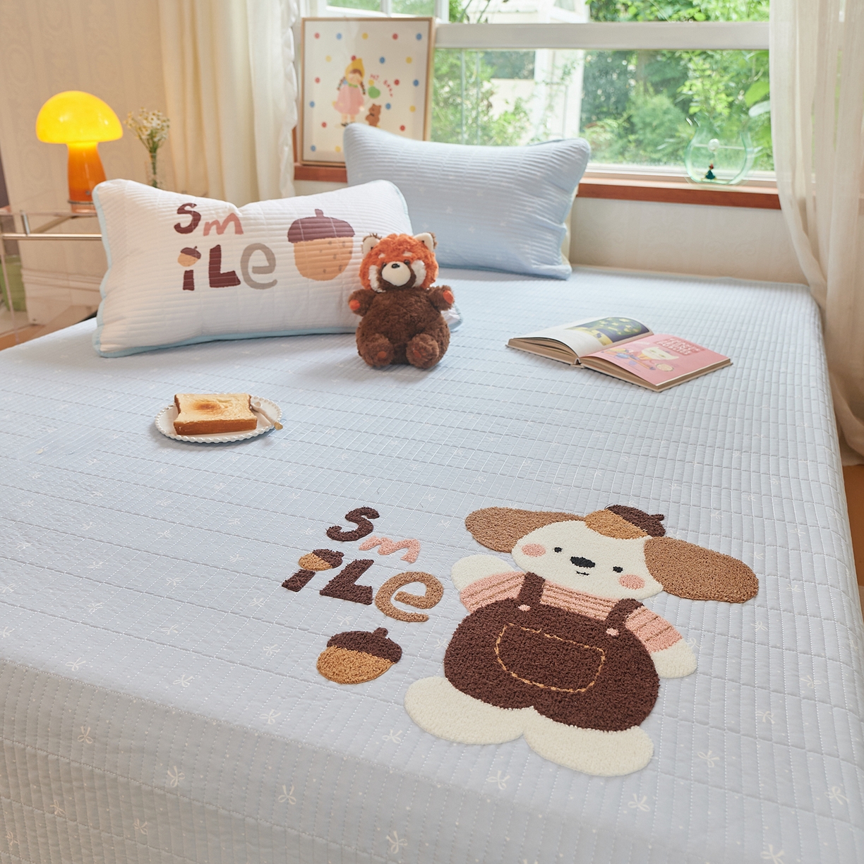 91家纺网 家纺一手货源 找家纺 鑫喜莱家纺 2025新款云朵棉毛巾绣床盖三件套 橡果狗