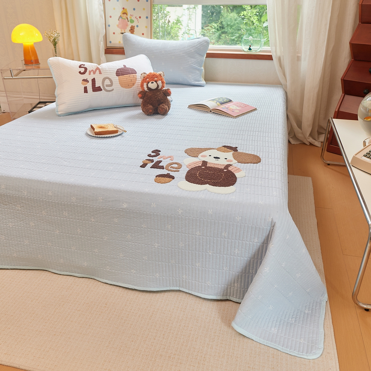 91家纺网 家纺一手货源 找家纺 鑫喜莱家纺 2025新款云朵棉毛巾绣床盖三件套 橡果狗