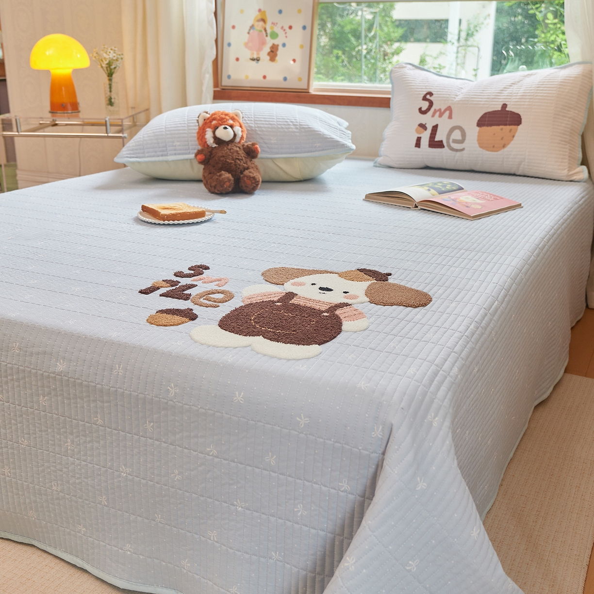 91家纺网 家纺一手货源 找家纺 鑫喜莱家纺 2025新款云朵棉毛巾绣床盖三件套 橡果狗